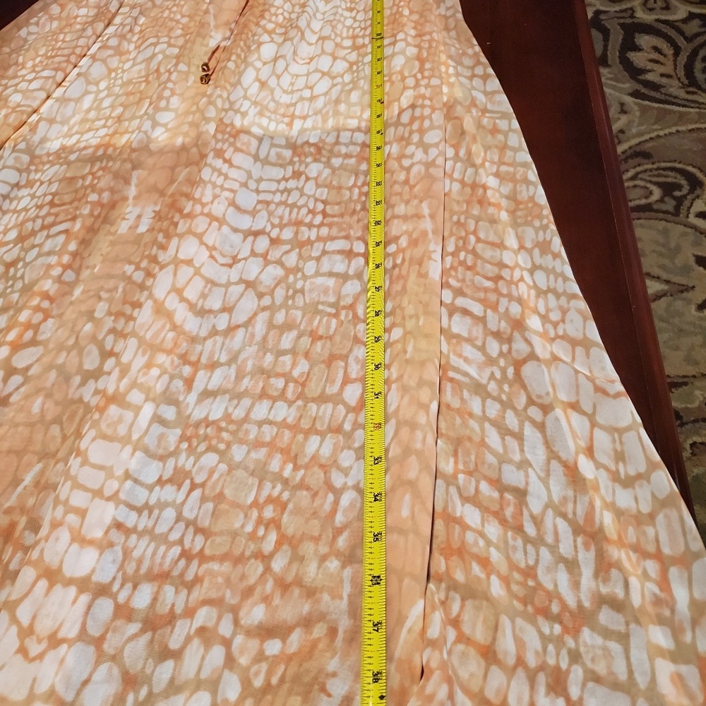Clothes - Picture 2 of 2
